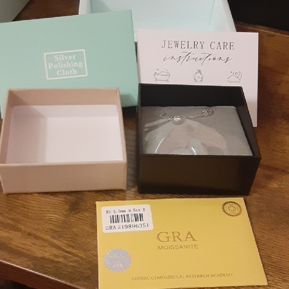 925 Silver Moissanite Necklace - Picture 9 of 13